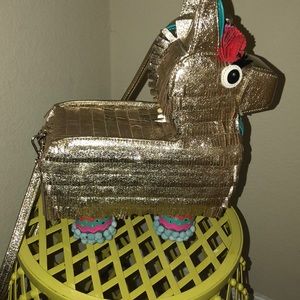 Reserved for @lilthriftyfashn ❗️❗️❗️❤️